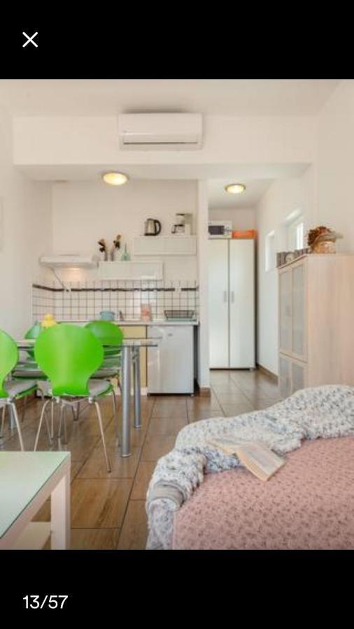 Studio Apartmant Leona With Parking Place Split Exterior foto