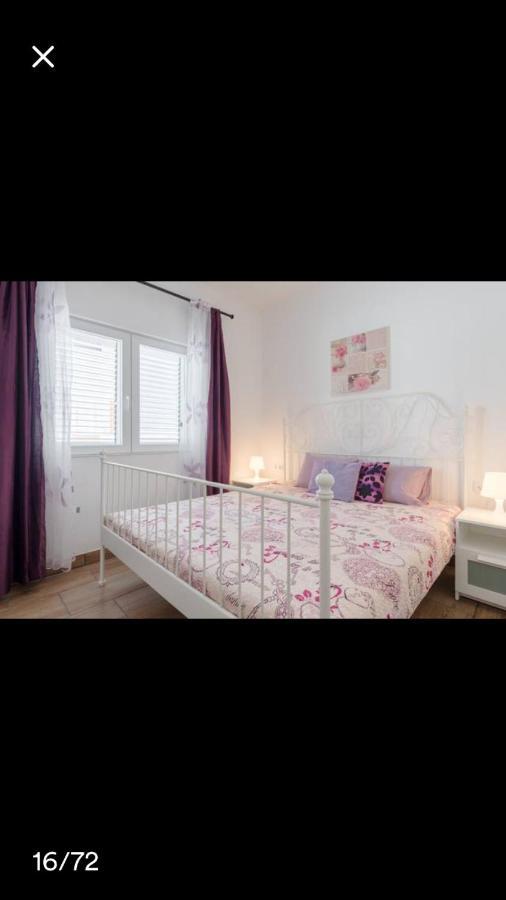 Studio Apartmant Leona With Parking Place Split Exterior foto
